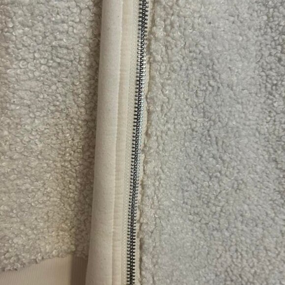 Varley White Shearling Sweater, size medium - Picture 3 of 3